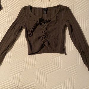 Long sleeve crop top